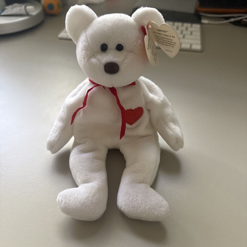 5th Generation 94 Original / Authentic Beanie Baby Valentino ( Stamped 102 )